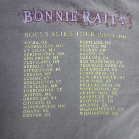 Vintage Bonnie Raitt Souls Alike Tour 2005 T-Shirt - Picture 8 of 8